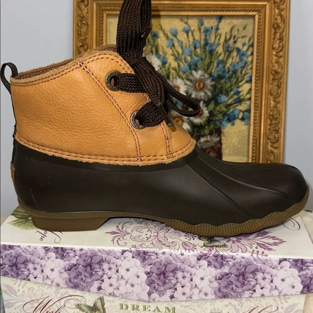 SPERRY 8 Saltwater 2-eye Tan Leather Brown Lace up Ankle Duck Boots